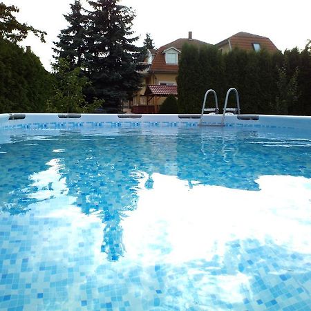 Aniko Apartmanhaz Balatonföldvár 外观 照片