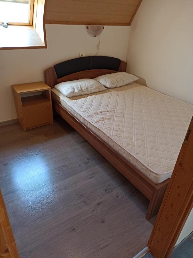 Aniko Apartmanhaz Balatonföldvár 外观 照片
