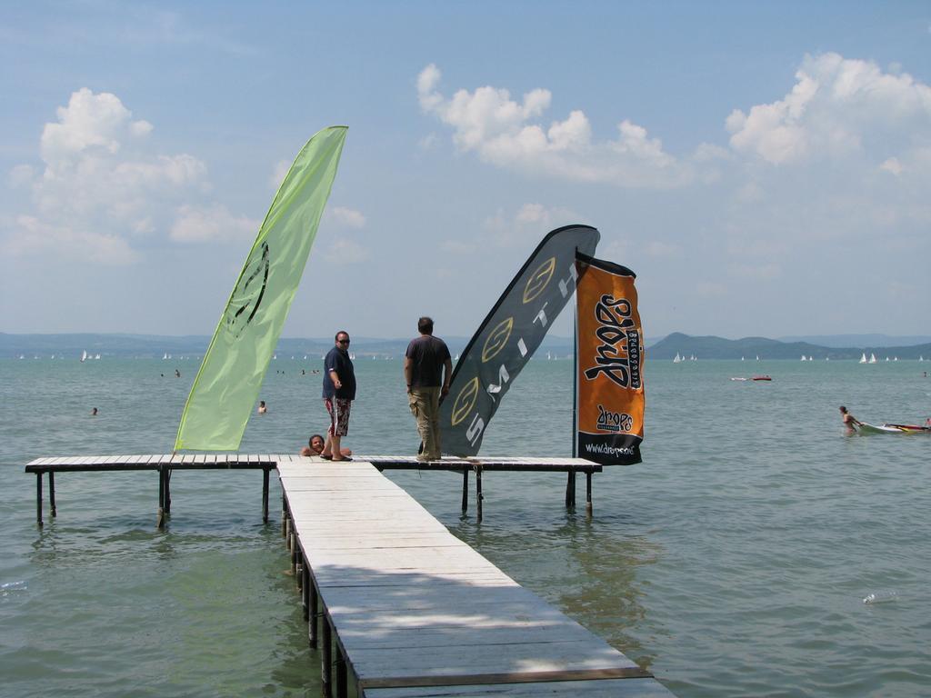 Aniko Apartmanhaz Balatonföldvár 外观 照片