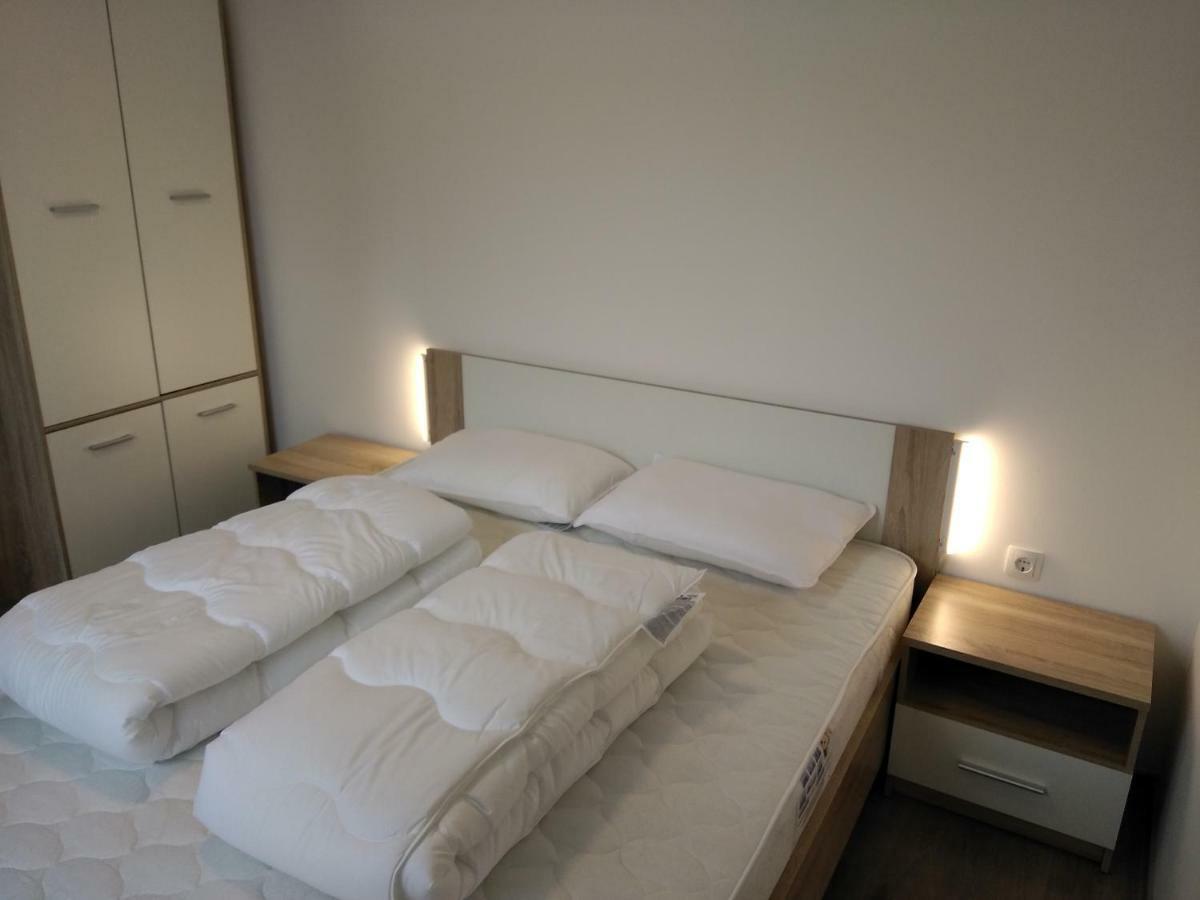 Aniko Apartmanhaz Balatonföldvár 外观 照片